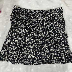 SHEIN Black and White Skater Mini Skirt with Ruched Ruffles